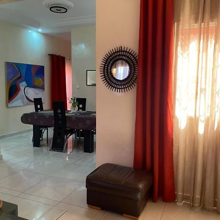 Maison Oceane A Zac Mbao Kammba Exteriör bild