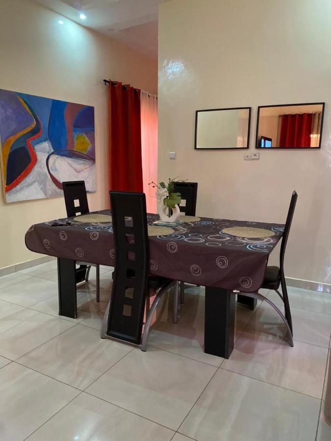 Maison Oceane A Zac Mbao Kammba Exteriör bild